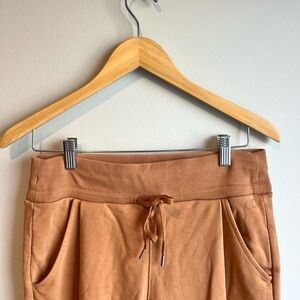 Calia by Carrie Underwood Women’s Pocketed Joggers